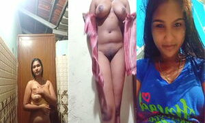 Girl Shows Her Nude Body